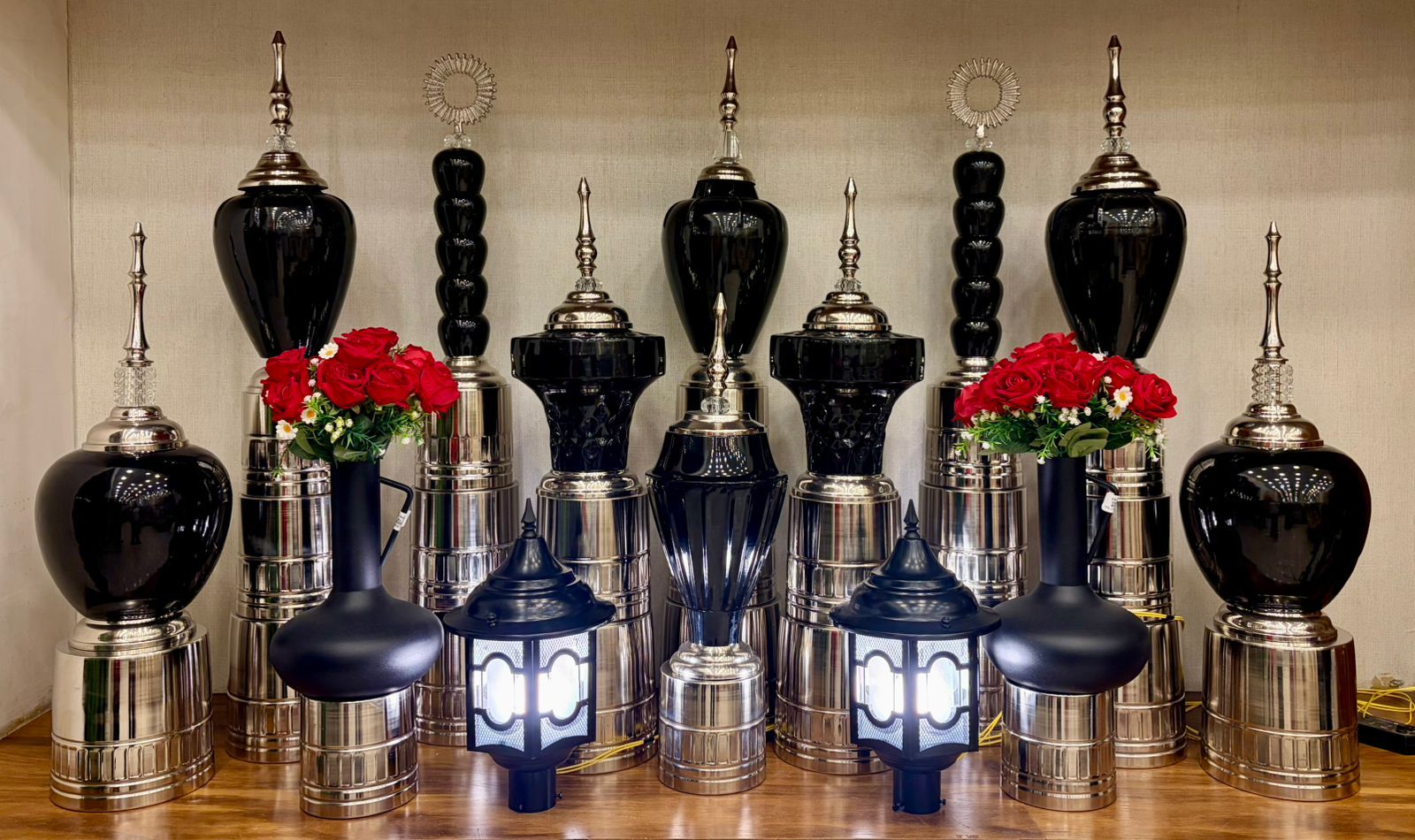 Black and Silver Showpieces with Lanterns