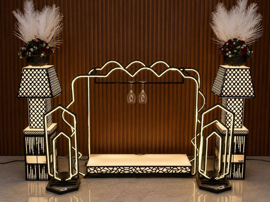 LED Bar Counter Frame with Lattice Pillars